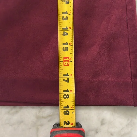 NWT -LOFT suede skirt - Size 12 - Picture 8 of 8